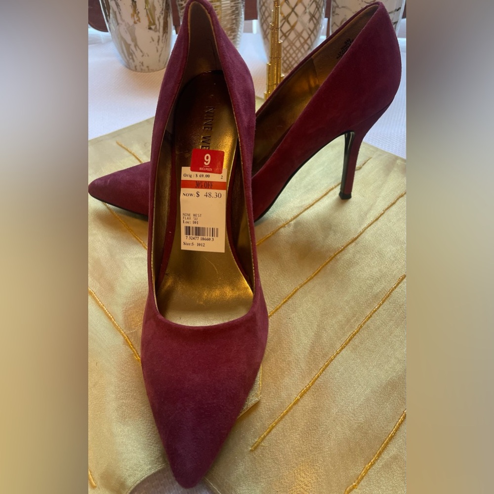 New Nine West Suede Pointed Toe Pumps